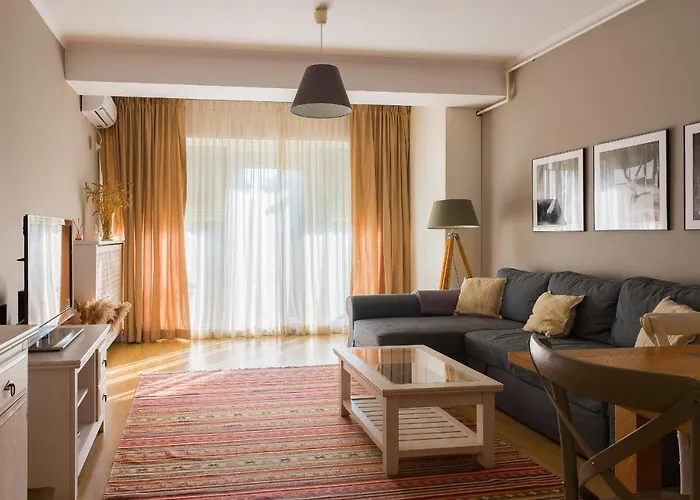 New Stylish Flat Near Old Town